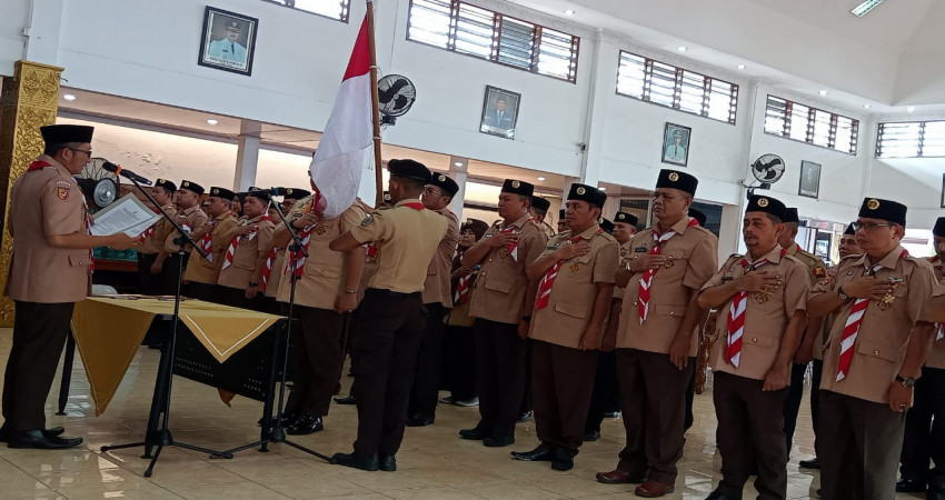 Hebat, Ihsan Guru MTsN 5 Kota Padang di Lantik Jadi Pengurus Kwarcab 09 Kota Padang