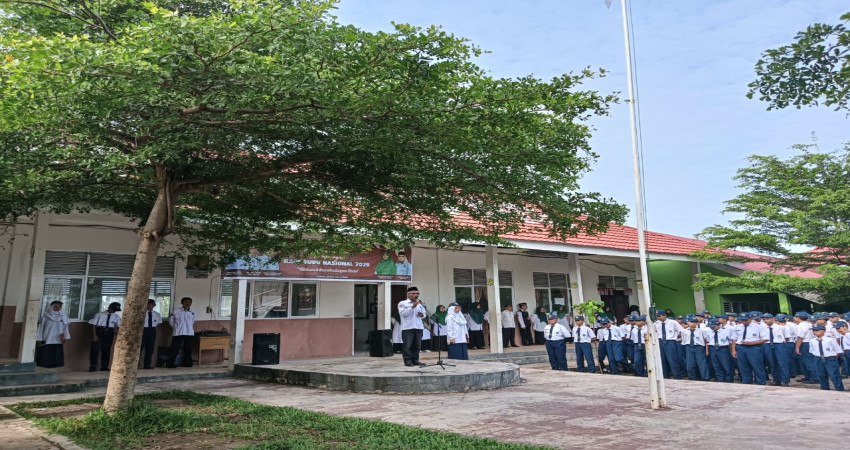 Kepala MTsN 5 Kota Padang Apresiasi PASIPUR dan Tegaskan Disiplin dalam PBM