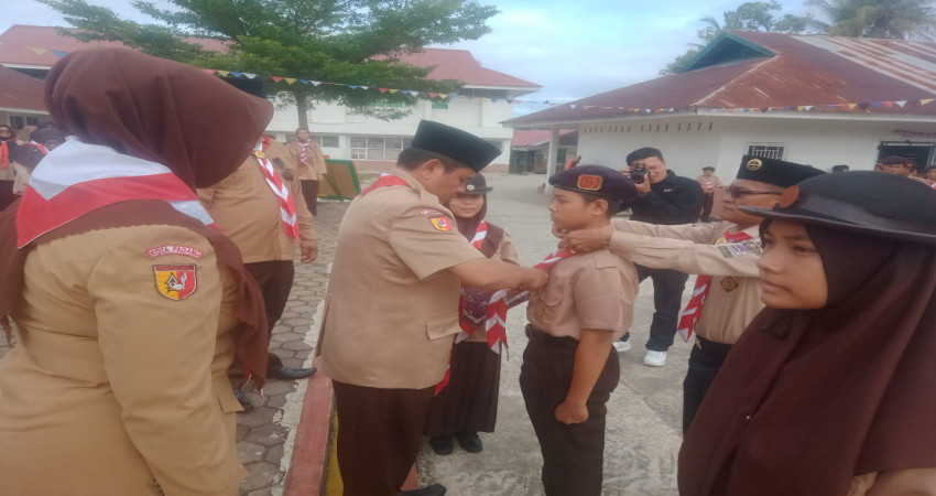 Sambut Tamu Penggalang, MTsN 5 Kota Padang Gelar Persami