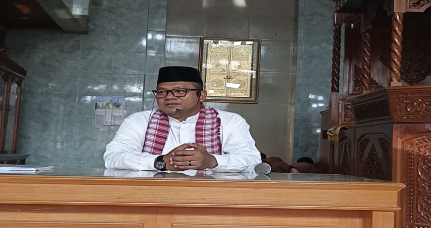Dr. Romi Yilhas, M.A Tekankan Pentingnya Salat pada Peringatan Isra Mi’raj di MTsN 5 Kota Padang