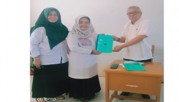 Tingkatkan Mutu Pendidikan, Pengawas Madrasah Lakukan Supervisi Guru MTsN 5 Kota Padang