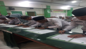 Kepala MTsN 5 Kota Padang Tandatangani Perjanjian Kinerja Tahun 2026